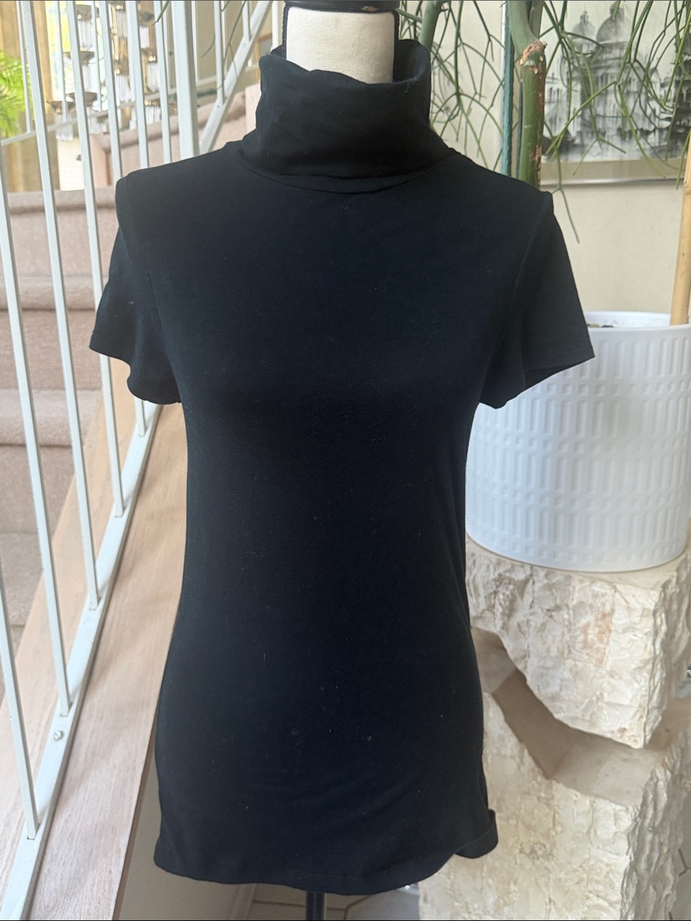 Banana Republic Black Short-Sleeve Turtleneck Tee
